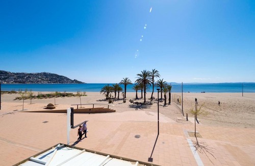 Santa Margarida Apartment | Oceanfront Escape at InmoSantos Oasis F3 - Rated 10/10