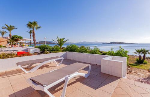 San Javier Apartment | Experience Soling 63: Oceanfront Bliss with Pet-Friendly Perks