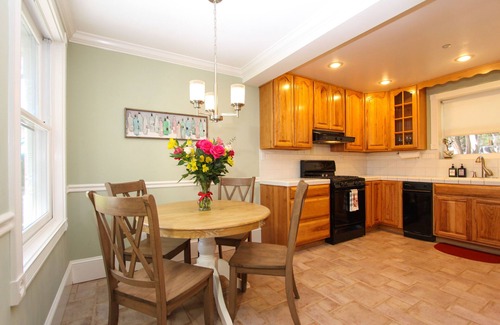 Sutter Creek Bed & Breakfast | Guest Rated: 9.8 at Inn at 161 - Family-Friendly Comfort