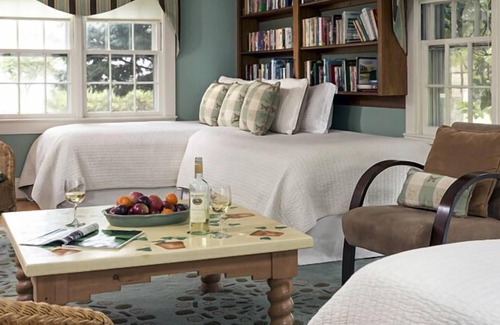 Rock Hall Bed & Breakfast | Explore the Inn at Huntingfield Creek: Rated 10/10 Stay
