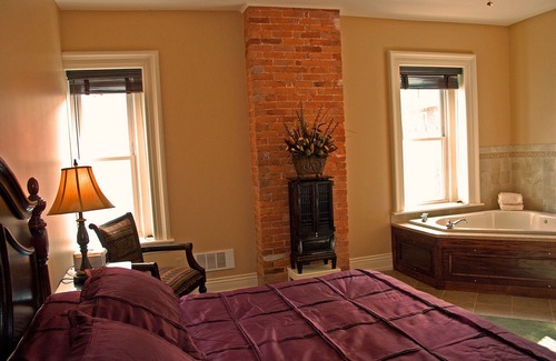 Ashfield Hotel | Experience Comfort at Inn at Jim Thorpe with Spa & Pool