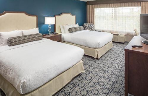 Middletown Hotel | Inviting Inn at Middletown: Pool, Breakfast & Family Friendly