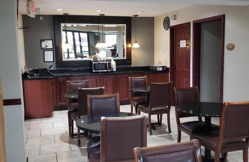 Port Wentworth Hotel | Cozy Inn at Mulberry Grove: Family-Friendly Amenities Await