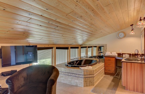 Otter Rock Hotel | Relax at Inn at Otter Crest: Oceanfront with Pool & Spa