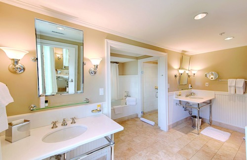 St. Michaels Hotel | Elegant Escape at the Inn at Perry Cabin - Rated 9.6/10