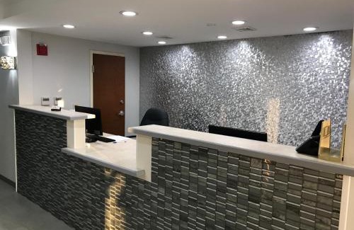 Nasons Corner Hotel | Cozy Inn at Portland: Oceanfront Pool & Child-Friendly Stay