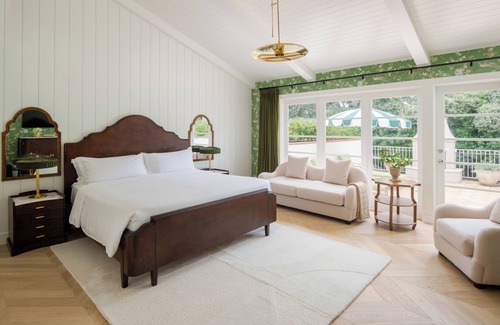 Covenant Hotel | Elegant Inn At Rancho Santa Fe: 5-Star Bliss Awaits