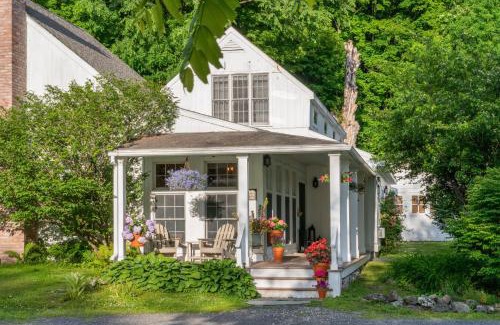 East Chatham Bed & Breakfast | Experience Inn at Silver Maple Farm: Rated 9/10 & Family-Friendly