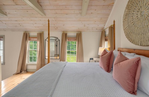East Chatham Bed & Breakfast | Eco-Friendly Inn at Silver Maple Farm - Guest Rated 9.8/10