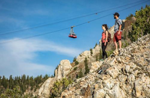Salt Lake Mountain Resorts Hotel | Inviting Inn at Snowbird: Family-Friendly with Hot Tub & Pool