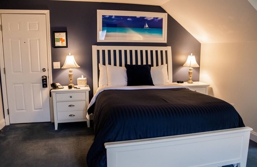Trumansburg Hotel | Discover Inn at Taughannock Falls: Eco-Friendly Retreat