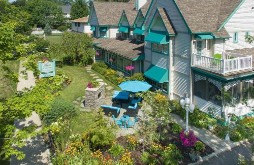 South Haven Bed & Breakfast | Experience Inn at the Park Bed and Breakfast: Oceanfront Bliss