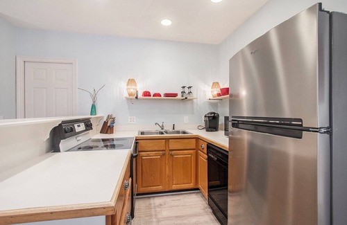 South Haven Bed & Breakfast | Ocean View Inn At the Park - Guest Rated 10/10