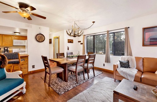 Eagle Mountain Estates Cabin | Discover INN Between Pines: Oceanfront Getaway Awaits