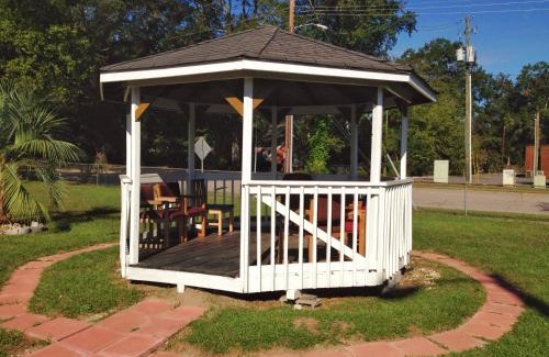 Cheraw Hotel | Pet-Friendly Inn Cheraw: A Cozy Stay for Families