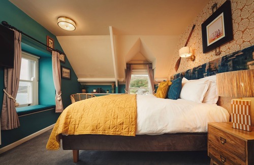 Sennen Cove Hotel | Discover Old Success Inn: Family-Friendly 4-Star Retreat