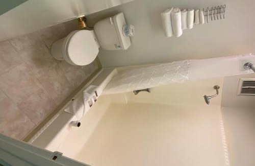 McDermitt Hotel | Pet-Friendly Retreat at Inn On 95 McDermitt
