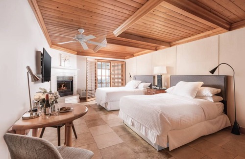 Summerland House | Experience Relaxation at Inn on Summer Hill - 4 Star Stay