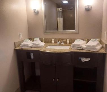 Tavares Hotel | Pet-Friendly Inn On The Green with Oceanfront Views