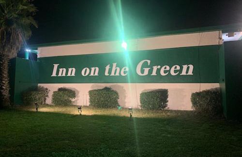 Tavares Hotel | Pet-Friendly Inn On The Green with Oceanfront Views