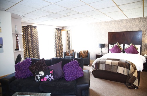 Lytham St. Anne's Hotel | Relax at Inn On The Prom Hotel with Pool and Spa Amenities