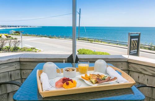Falmouth Heights Bed & Breakfast | Relax at Inn on the Sound: Beachfront Escape with Breakfast