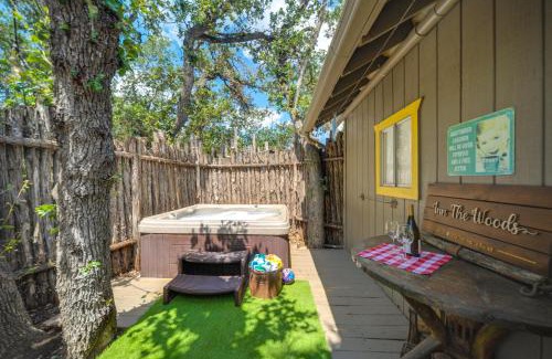 Wimberley House | Family Cabin Retreat with Hot Tub & Fire Pit – 10/10 Rated