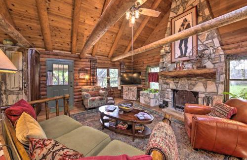 Wimberley House | Family Cabin Retreat with Hot Tub & Fire Pit – 10/10 Rated
