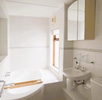 Wilderness Beach House | Discover Inn2Wilderness Guesthouse with Oceanfront Amenities