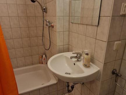 Seevorstadt Apartment | Central Apartment with Family-Friendly Amenities