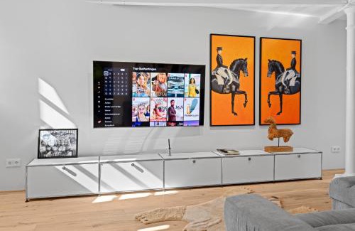 Innenstadt Apartment | Prime Location Hotel Near Rathaus with Family-Friendly Amenities
