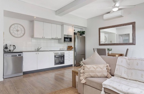 Spring Hill Apartment | Discover an Inner City Gem Near St Andrews Hospital