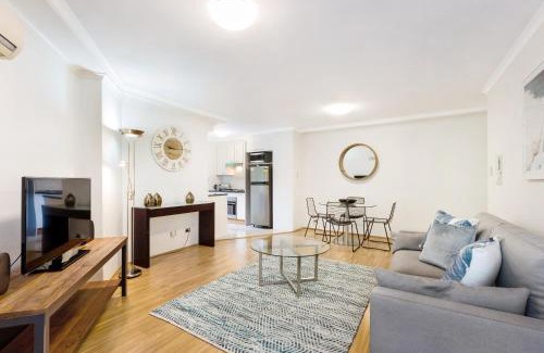 Pyrmont Apartment | Tranquil Inner City Retreat with Private Pool in Pyrmont