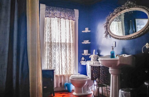 West Washington Bed & Breakfast | Relaxing Stay at Innisfree Bed & Breakfast with Breakfast