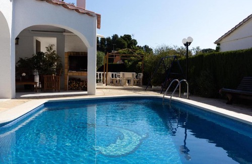 Costa Dorada Villa | Family-Friendly Casa with Pool Steps from Ham II Beach