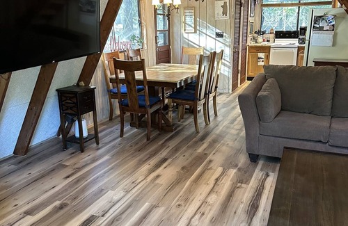 Innsbrook Ski Chalet | Innsbrook Lakefront A-Frame: Relax, Fish, Kayak & Hike