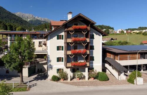 Hoetting Apartment | Discover Kasperhof Appartements Innsbruck: 4-Star Comfort