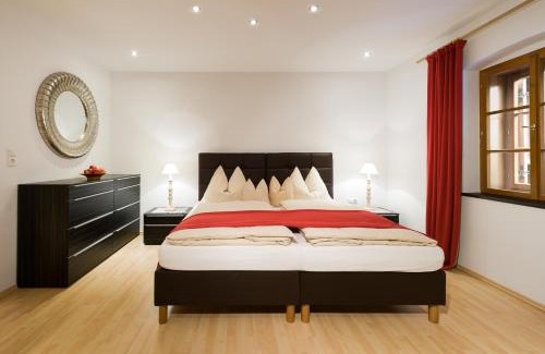 Hoetting Apartment | Discover Kasperhof Appartements Innsbruck: 4-Star Comfort