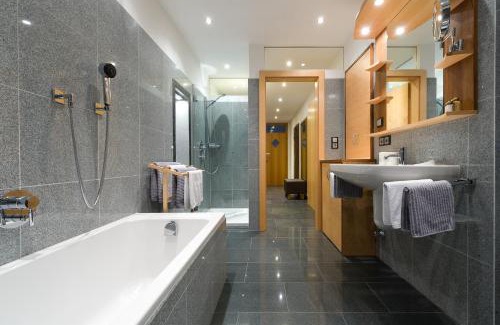 Hoetting Apartment | Discover Kasperhof Appartements Innsbruck: 4-Star Comfort