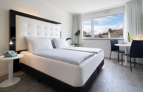 Aachen Hotel | Elegant INNSiDE by Meliá Aachen: 4-Star Comfort Awaits