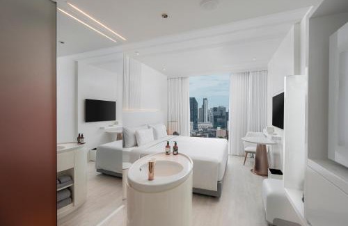 Sukhumvit Hotel | Pet-Friendly INNSiDE by Meliá Bangkok Sukhumvit Awaits