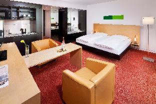 Loerick Hotel | Pet-Friendly Comfort at INNSiDE by Meliá Düsseldorf Seestern