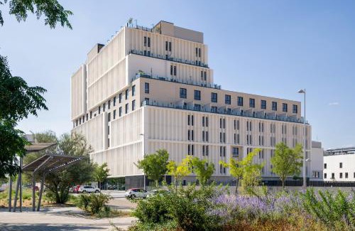Hortaleza Hotel | Experience INNSiDE by Meliá Madrid Valdebebas with Pool & Views