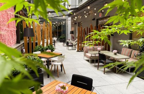Midtown South Hotel | Modern INNSiDE by Meliá New York Nomad: Pet Friendly Retreat