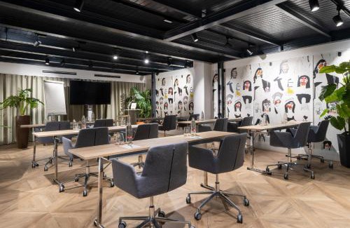 Placa dels Patins Hotel | Elegant INNSiDE by Meliá Palma Center with Pool & Spa