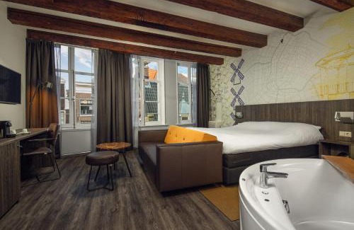 Burgwallen Nieuwe Zijde Hotel | Discover Inntel Hotels Amsterdam Centre: Spa & Family-Friendly