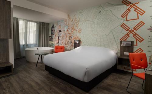 Burgwallen Nieuwe Zijde Hotel | Discover Inntel Hotels Amsterdam Centre: Spa & Family-Friendly