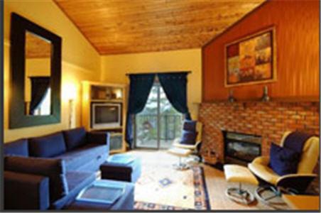 East Kootenay Apartment | Discover the Innwest Kirkwood Inn: Family-Friendly Retreat