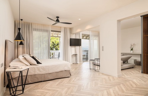 Kalami Hotel | Eco-Friendly Ino Hotel & Suites with Ocean View and Pool