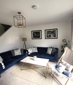 Kincraig House | Insch House: 4-Star Retreat with Pet-Friendly Amenities